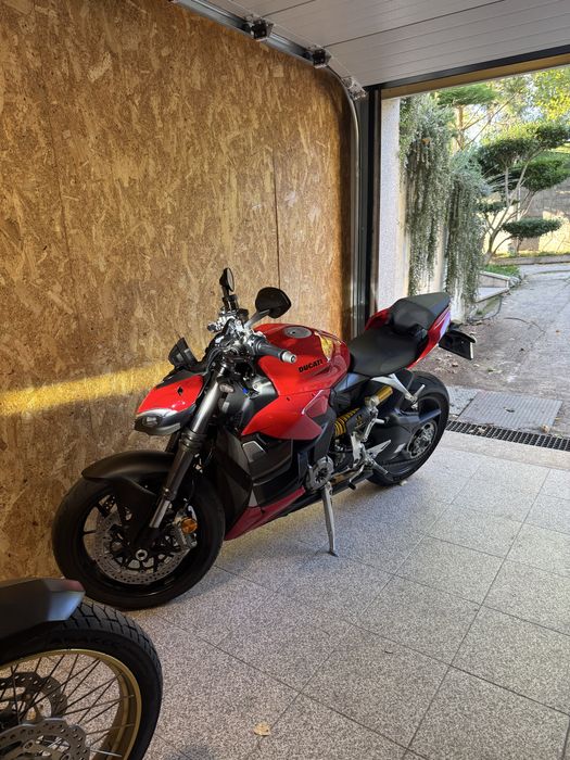 Ducati Streetfighter V2 900km 9/2024