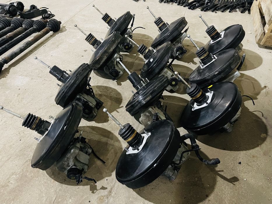 Вакуумний усилитель пассат Б6 Тормозной вакуум Passat B6 caddy 3