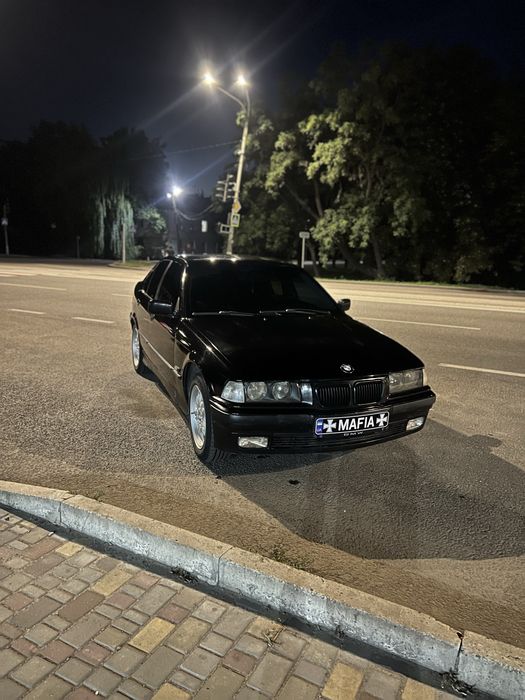 Продам БМВ 3 серія 2,0 мотр м52