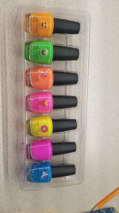 Набір лаків для нігтів