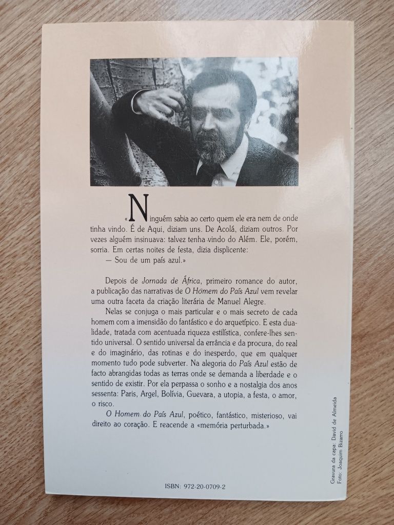 Manuel Alegre, O Homem do País Azul