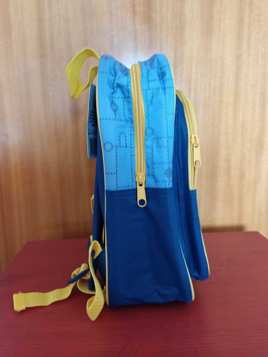 Mochila Minions com portes incluídos