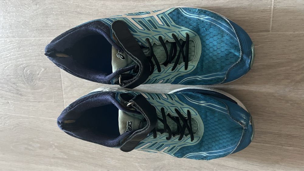 Кроссовки Asics 42й размер, 26.5см стелька. Очень удобные
