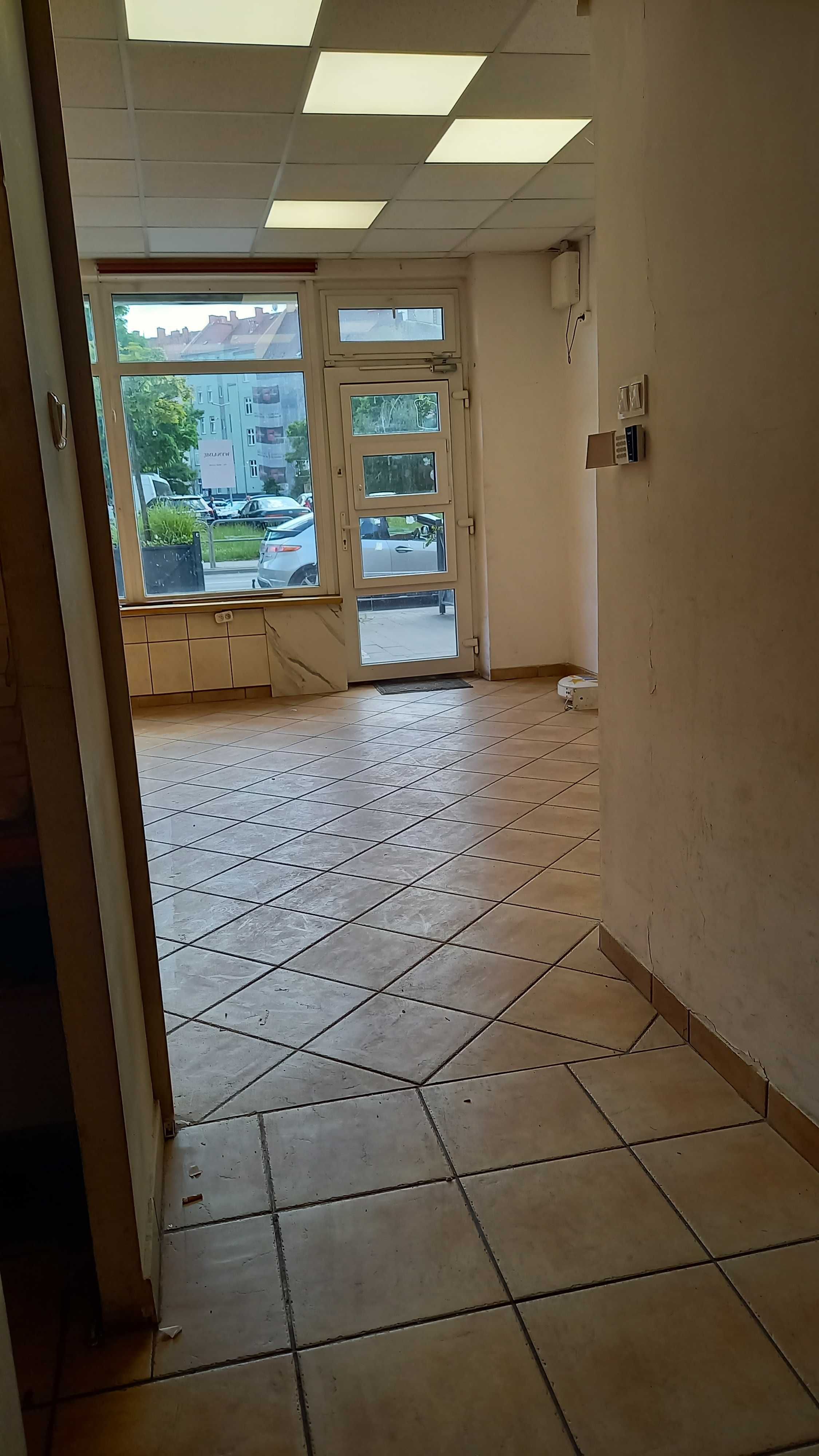 Lokal użytkowy 40m2  do wynajęcia w Legnicy