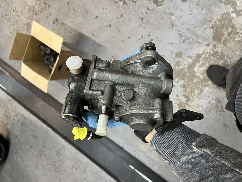 Volvo S60 V60 V70 S80 wyryskiwacze pompa układ paliwowy 2.0D 181 koni