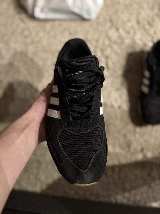 Кросівки адідас…