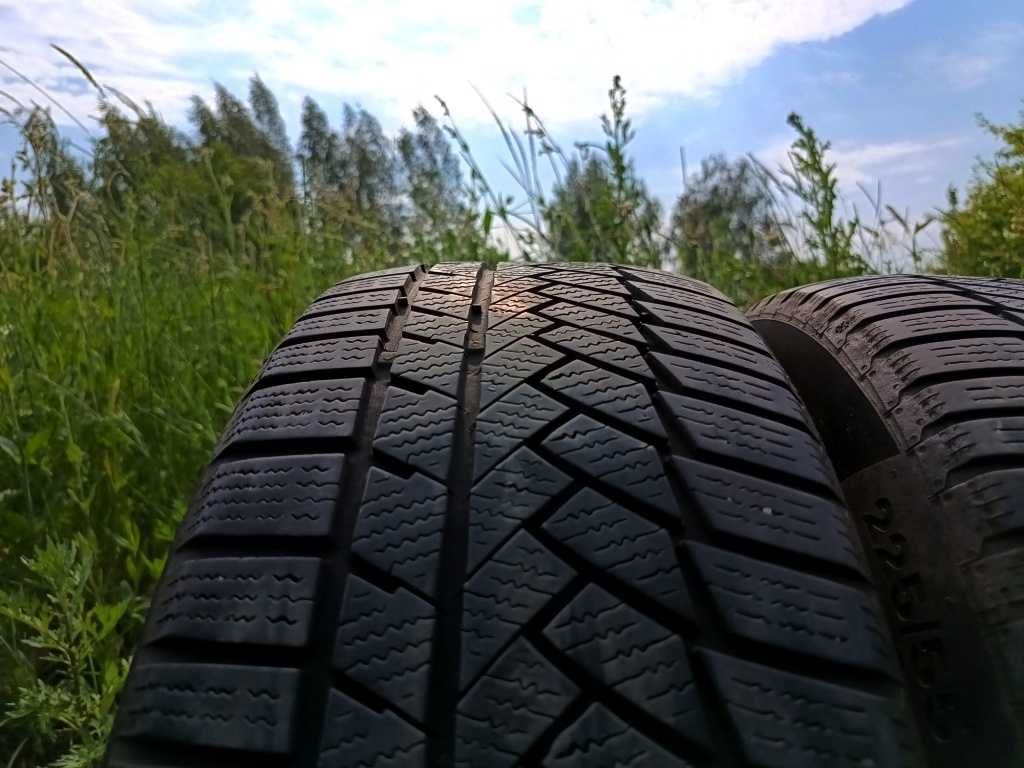 225/55R17 97H 4Opony CONTINENTAL TS850P M+S BMW-X1 Mercedes-V 09.2017r