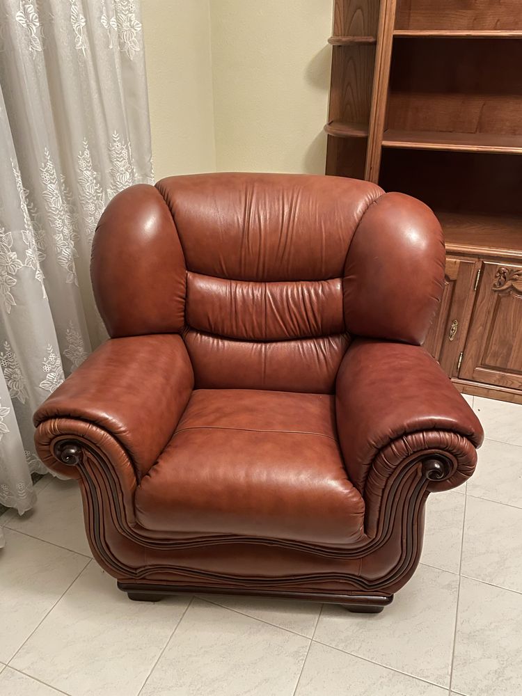 Vendo sofás em pele