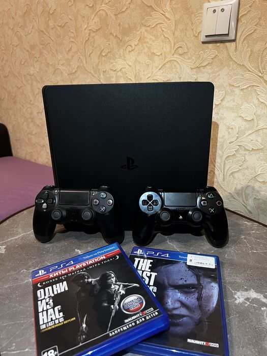 PS4 slim 1TB +2 джойстика +2 частини The Last of Us