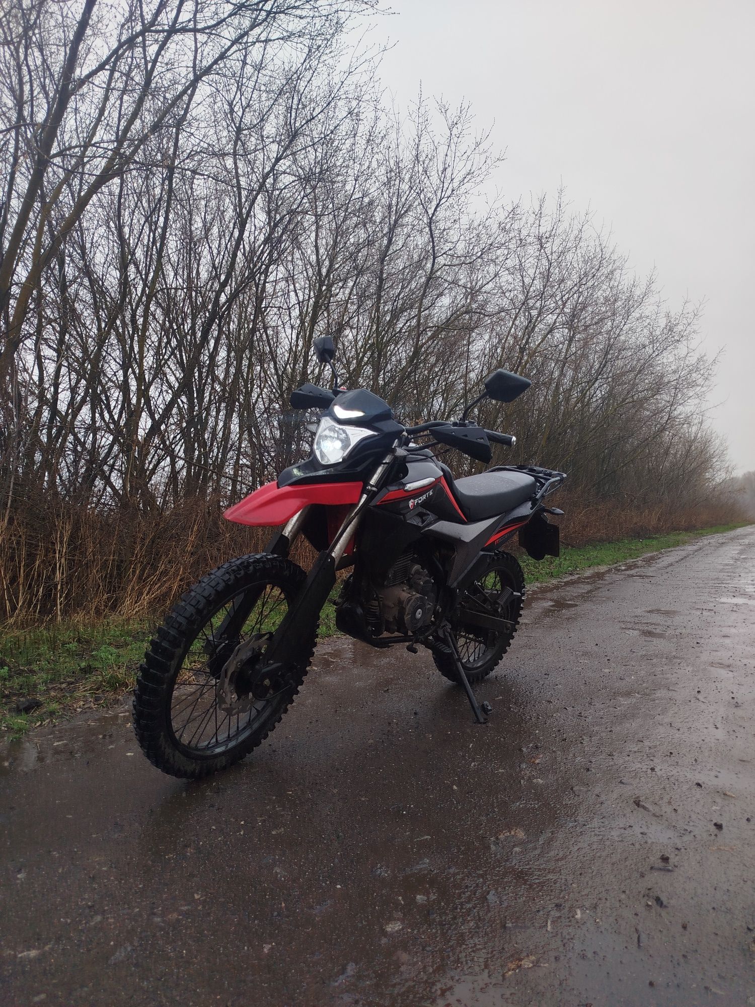 Продам Fortr Forte FT300GY-C5D