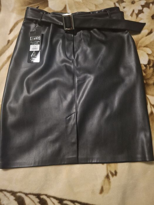 Спідниця з екошкіри 50р