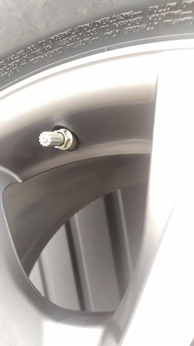 Продам колесо з диском Lexus