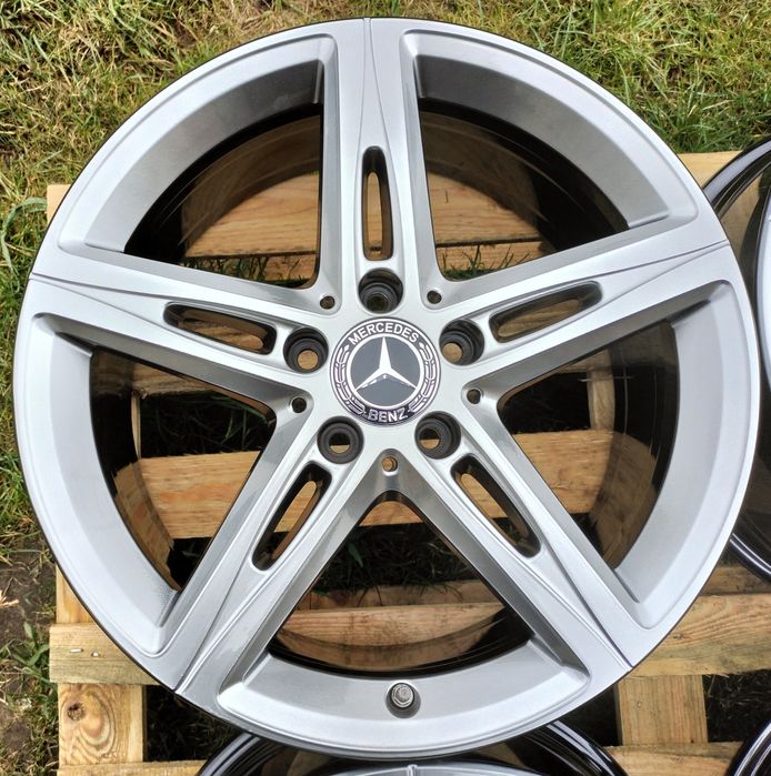 Felgi Oryginał Mercedes A B C CLA 7,5Jx18 ET49 5x112
