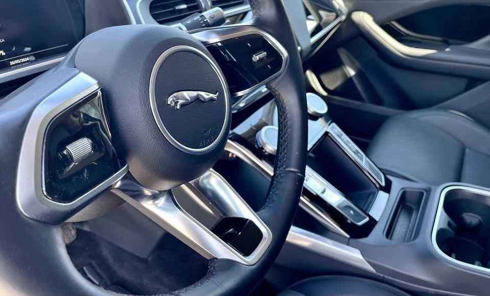 Jaguar I-Pace EV400 SE AWD - Viatura com fatura IVA incluído