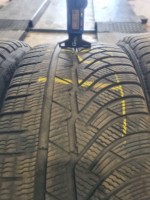 Opony zimowe 225 / 45 18'  Michelin Pilot Alpin 4 PA4 MO 5.5-6mm ładne