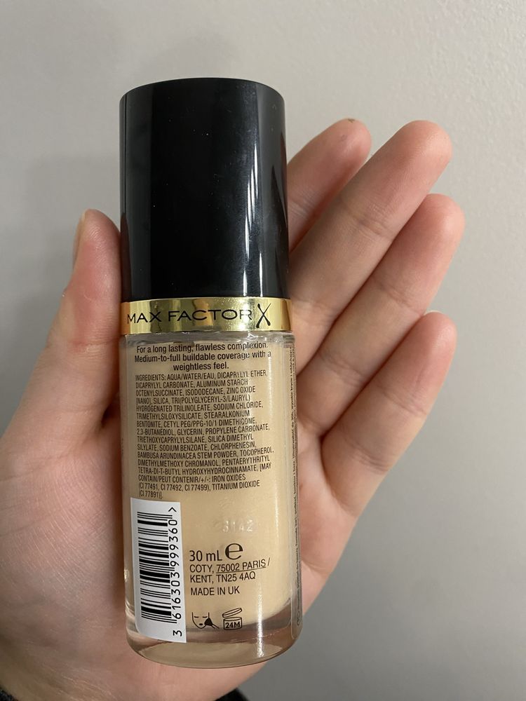 Max factor facefinity all day flawless 3w1 WARM IVORY