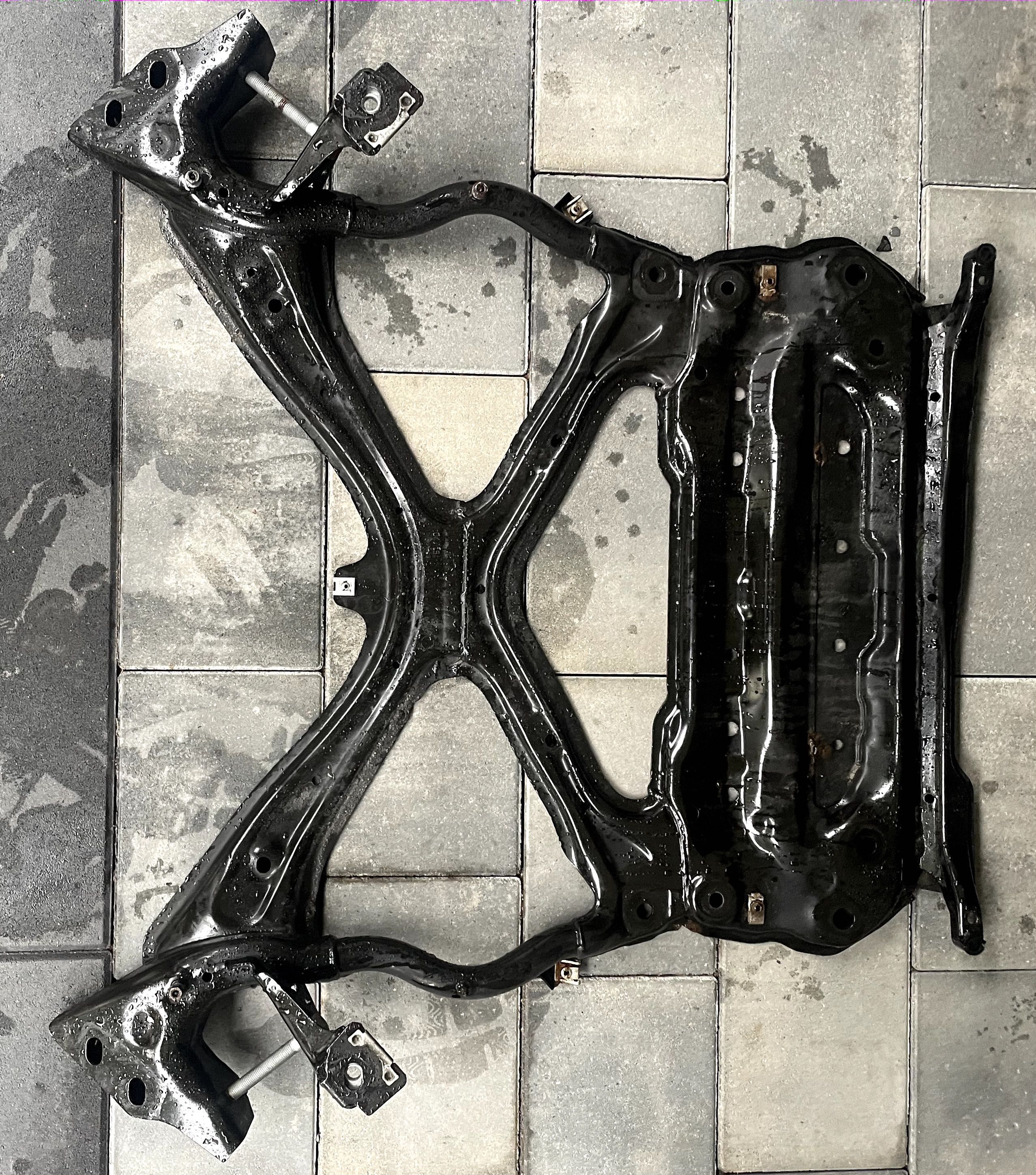 Audi A4 B9 Rok 2015 - 2019 Wózek Sanki Trawers Kołyska Demontaż