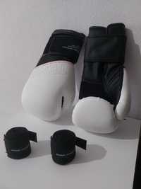 Luvas de  box pretas e brancas