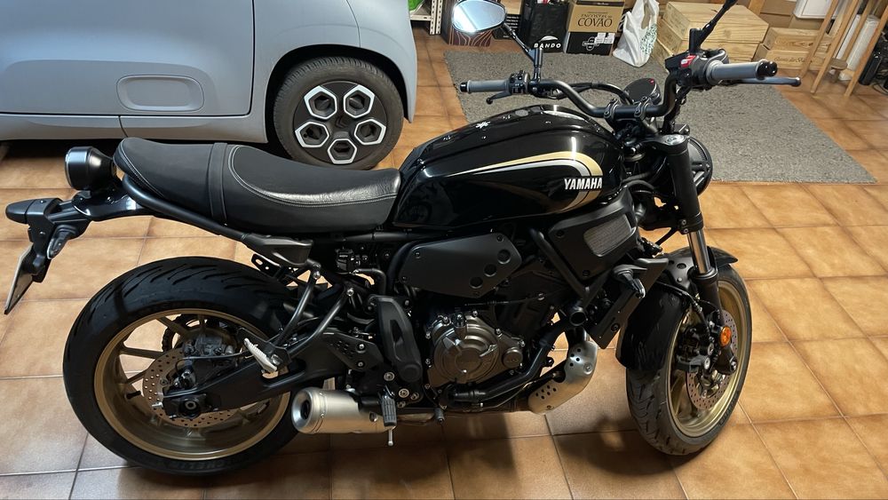 Yamaha xsr 700 de 2023 com 4 mi km nova