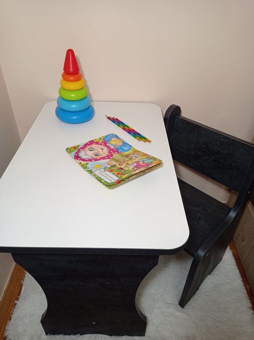Стіл дитячий Столик дитячий Комплект