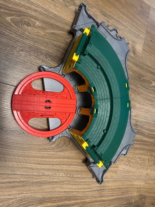 Tomek i przyjaciele zajezdnia DOMKOWO DGK96/ FISHER PRICE