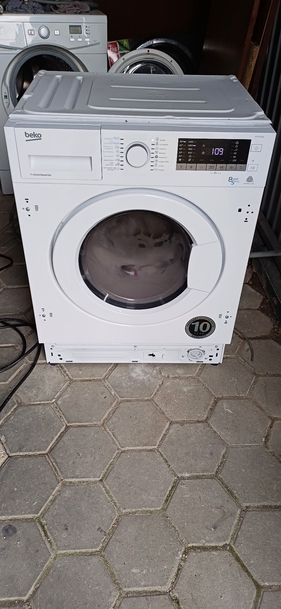 Maquina lavar e secar roupa Beko como nova,