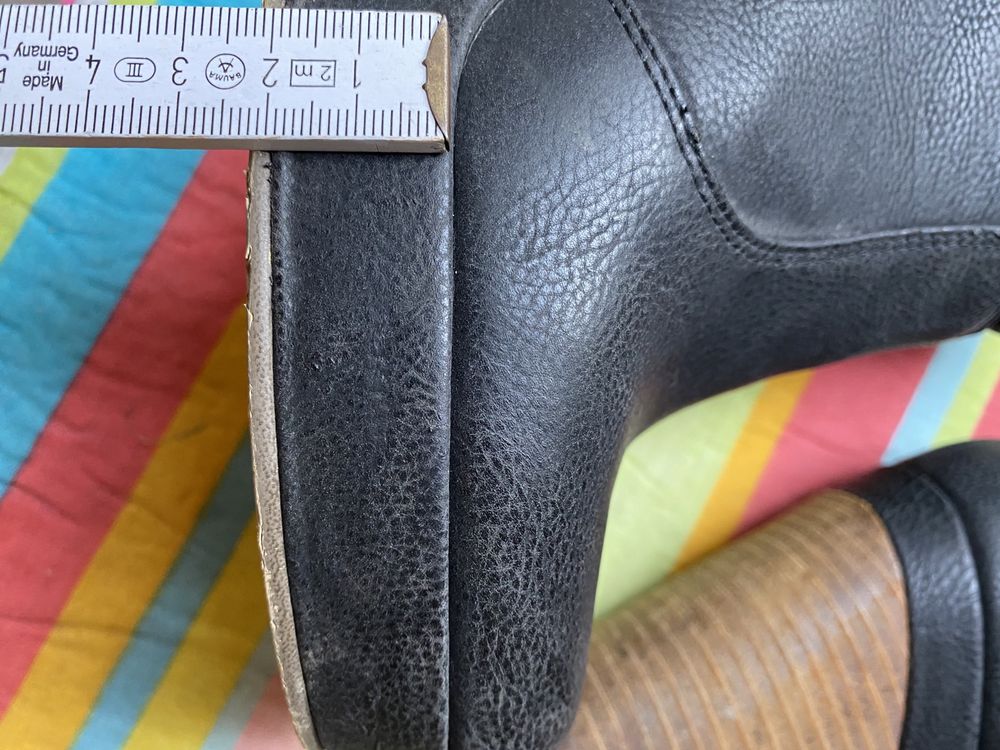 Buty na koturnie czarne rozm. 37 venezia zara