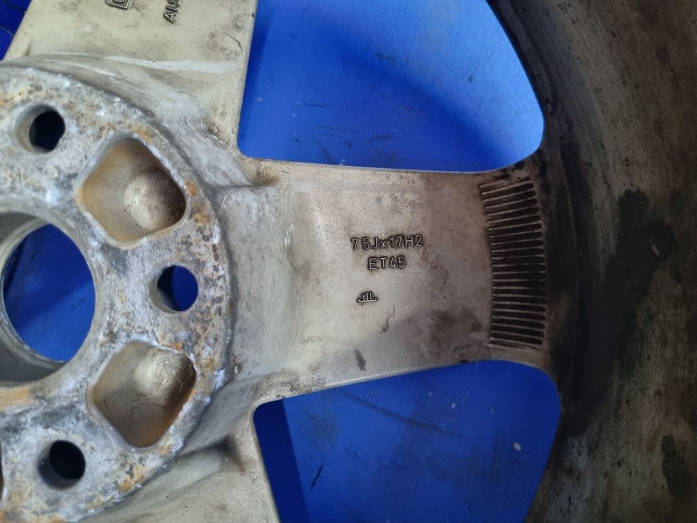 KOMPLET Felg aluminiowych AUDI A4 B6 B7 17" 7.5J ET 45 5X112 Oryginał