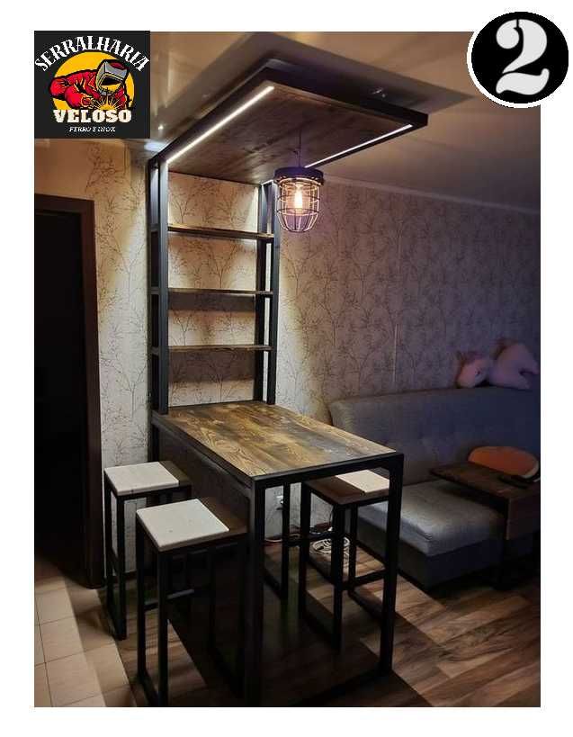 Mesas e cadeiras