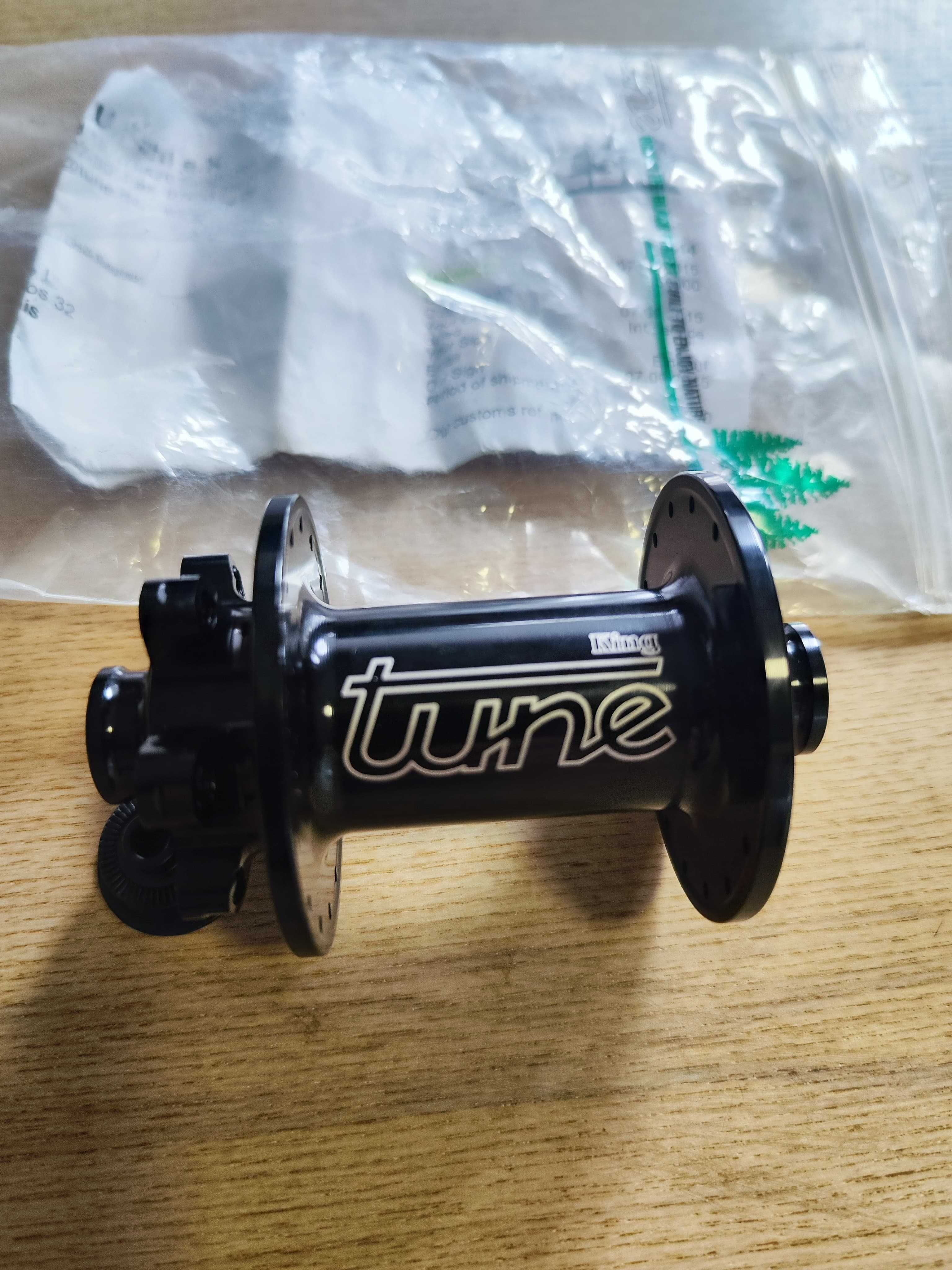 Cubo de Roda Tune King Preto 32 Raios, eixo 15x100 e adaptadores QR