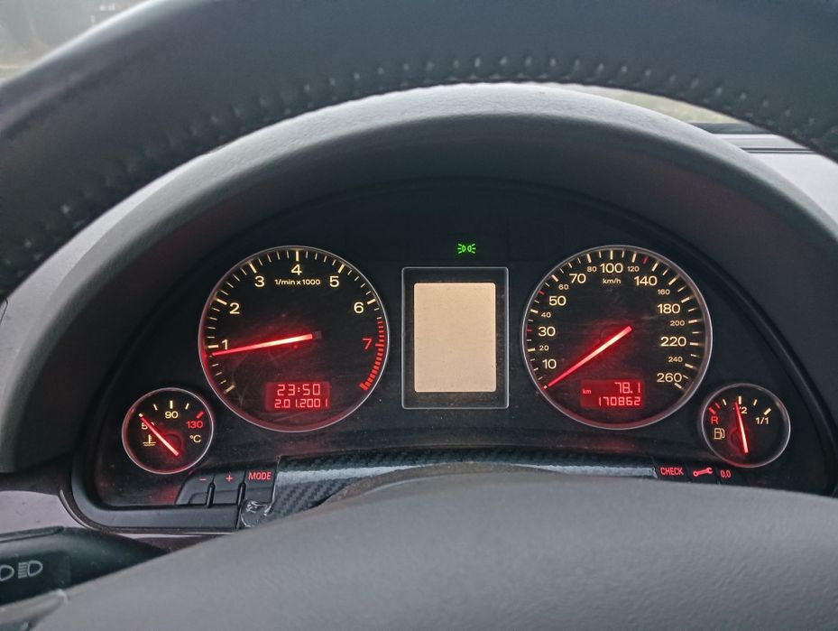 Audi a 4 b6  uszkodzone