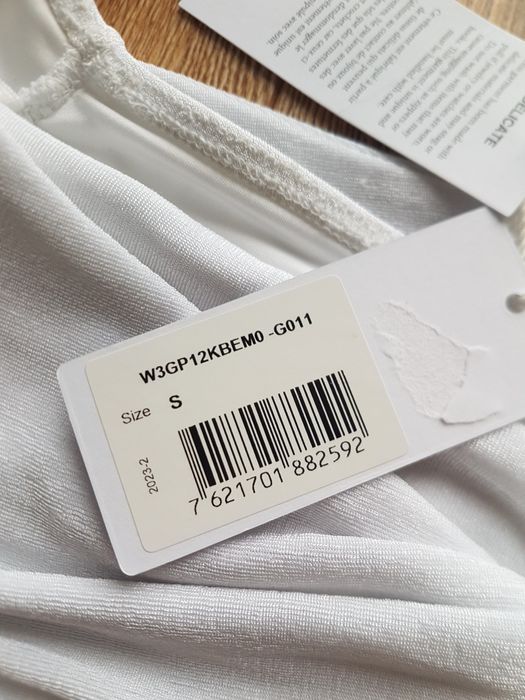 M 38 Guess bluzka z błyszczącą nitką top damski biały oryginalny