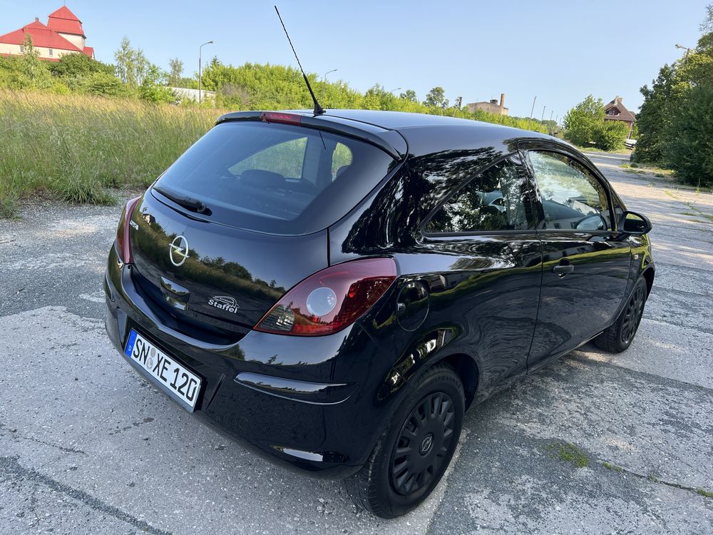 Opel Corsa 1,2 benzyna rok 2009