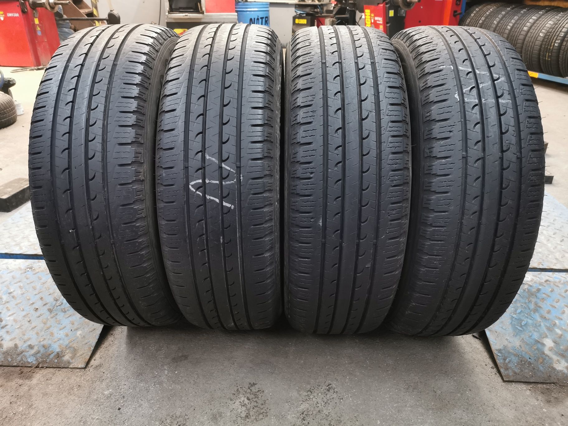 Komplet opon 225/65R17 102H Goodyear EFFICIENT GRIP 2020rok