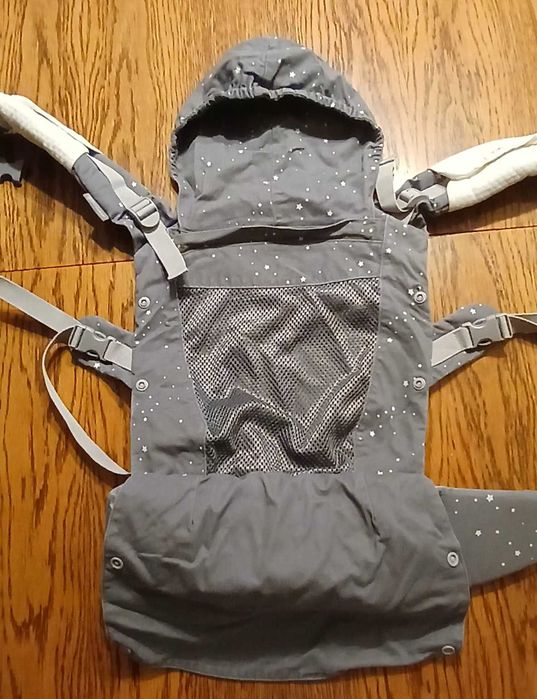 Nosidełko firmy Kinderkraft szare w gwiazdki