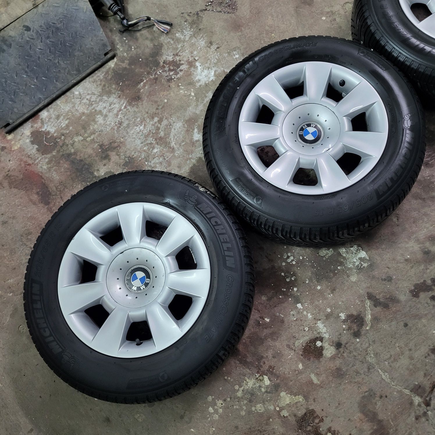 5x120 styling 83 felgi aluminiowe bmw 15 opony letnie komplet