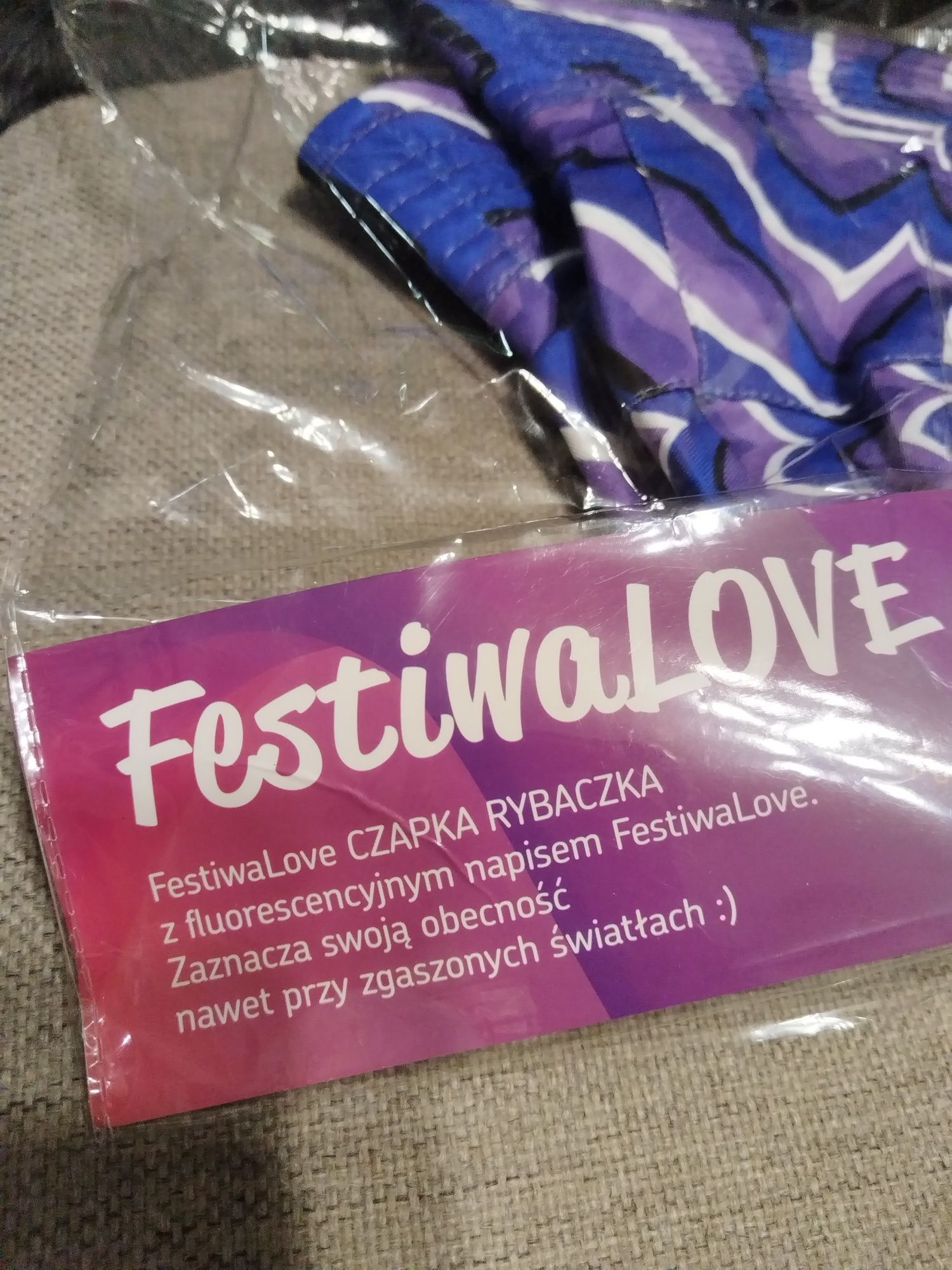 Nowa czapka rybaczka .