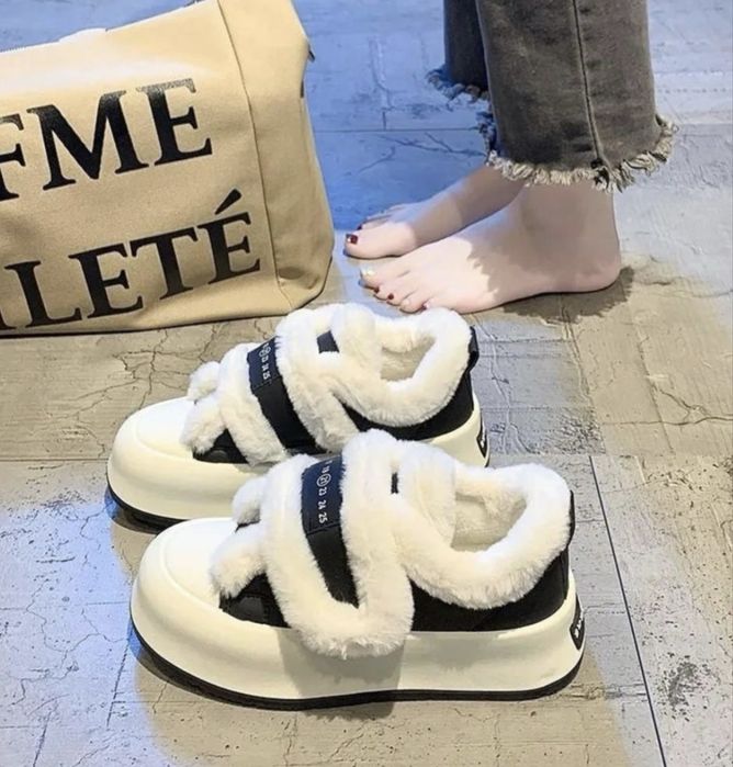 Кросівки з хутром