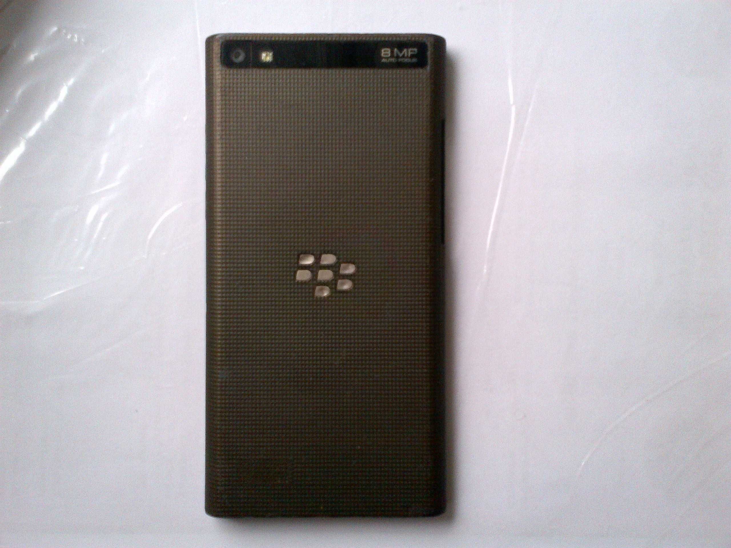 BLACKBERRY Leap. Канадський смартфон.