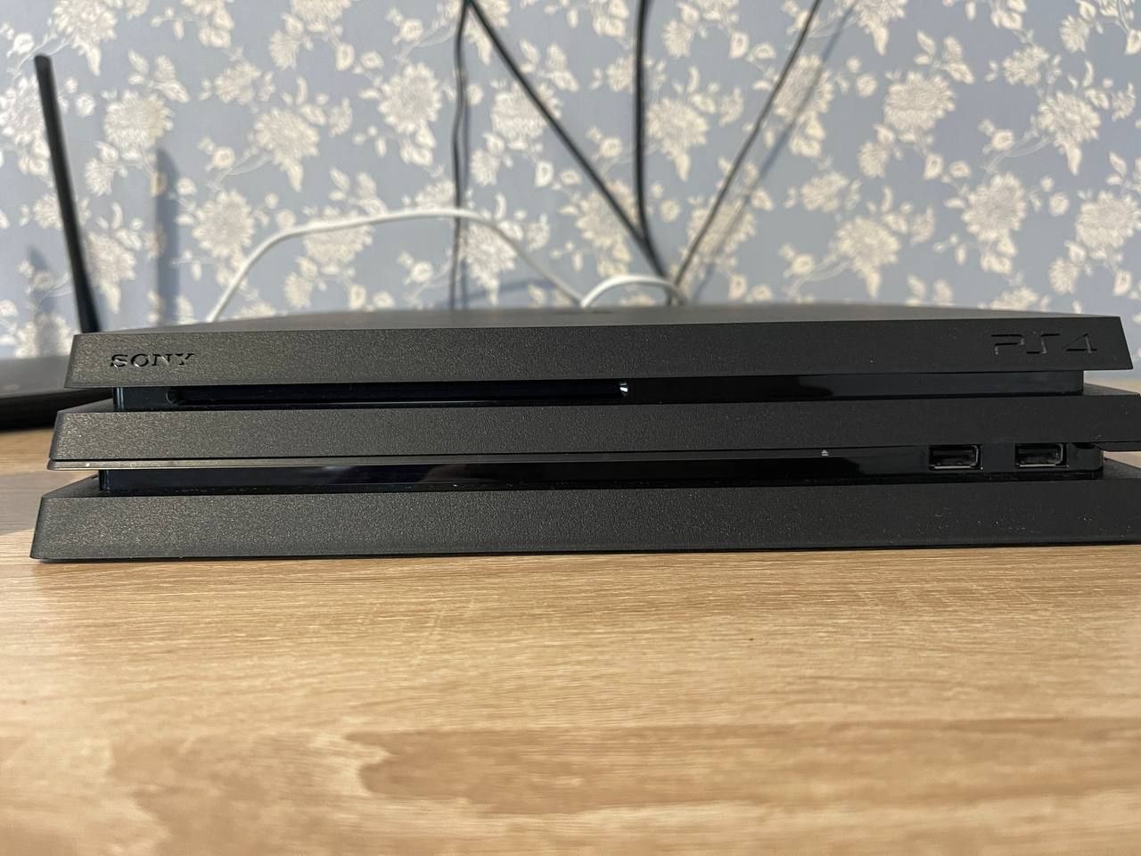 Sony Playstation 4 pro з пломбами остання ревізія