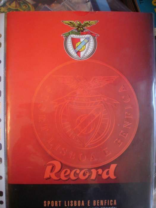 Vendo medalhas ( moedas) do sporting ,Benfica e Porto do jornal record