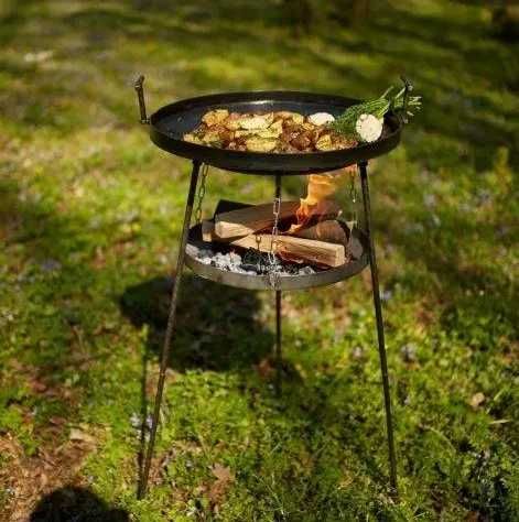 Сковорідка з диску борони діаметром 50 см із підвіскою для вогню