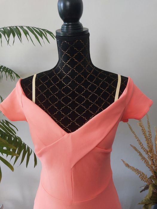 Pomarańczowa neonowa sukienka z efektownym dekoltem, River Island,r.40