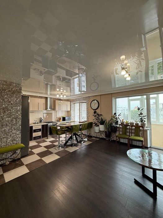 3-х кімнатна квартира на Садах-1