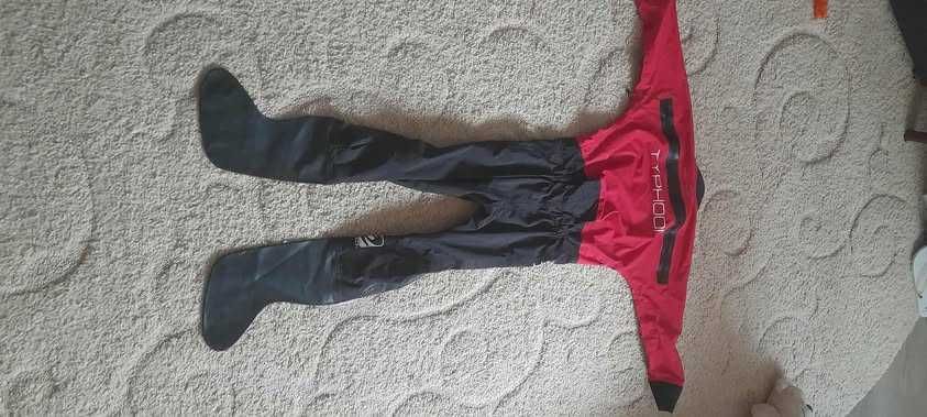 Продам сухий гіідрокостюм TYPHOON ROOKE