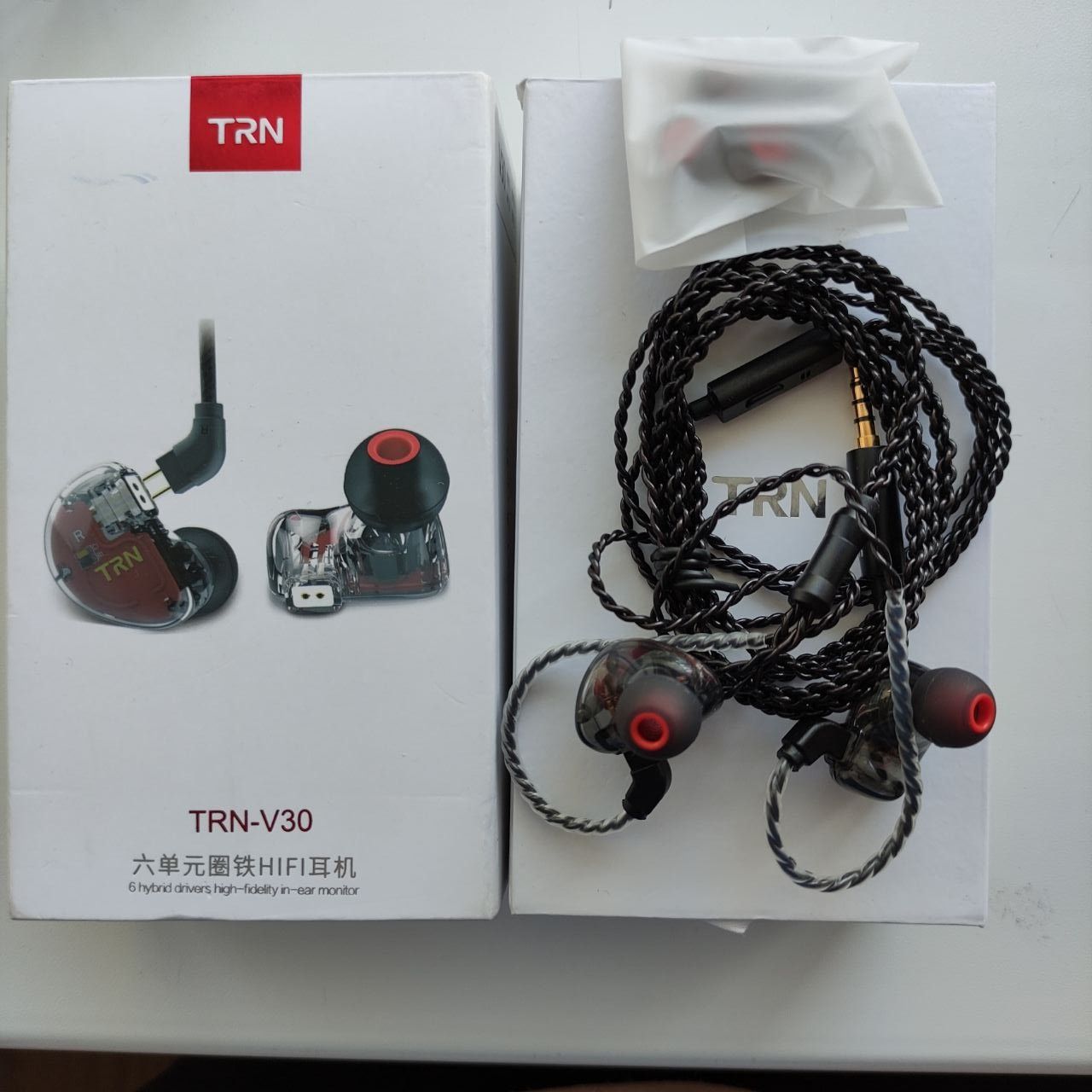 Гибридные наушники TRN V30 - 1 динамический и 2 арматурных излучателя