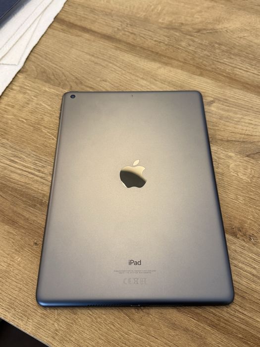 iPad 9.° Geração 10,2" Wi-Fi - 64GB