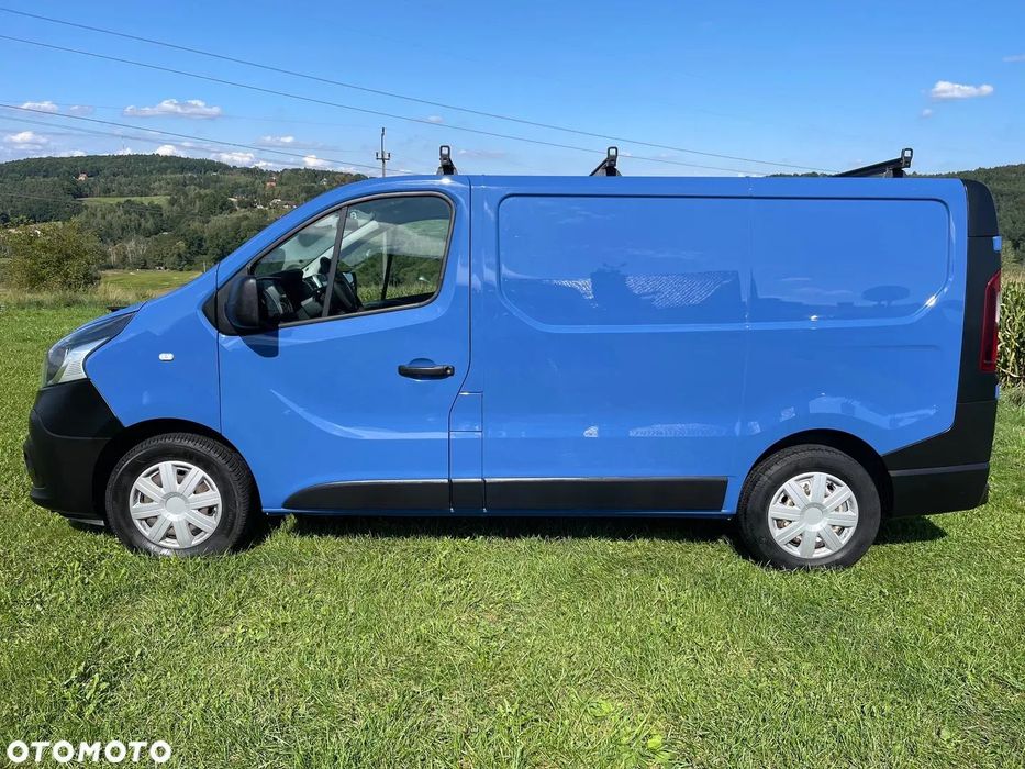 Renault Trafic  L1H1 1,6dci klimatyzacja kamery czujniki tempomat euro5 relingi