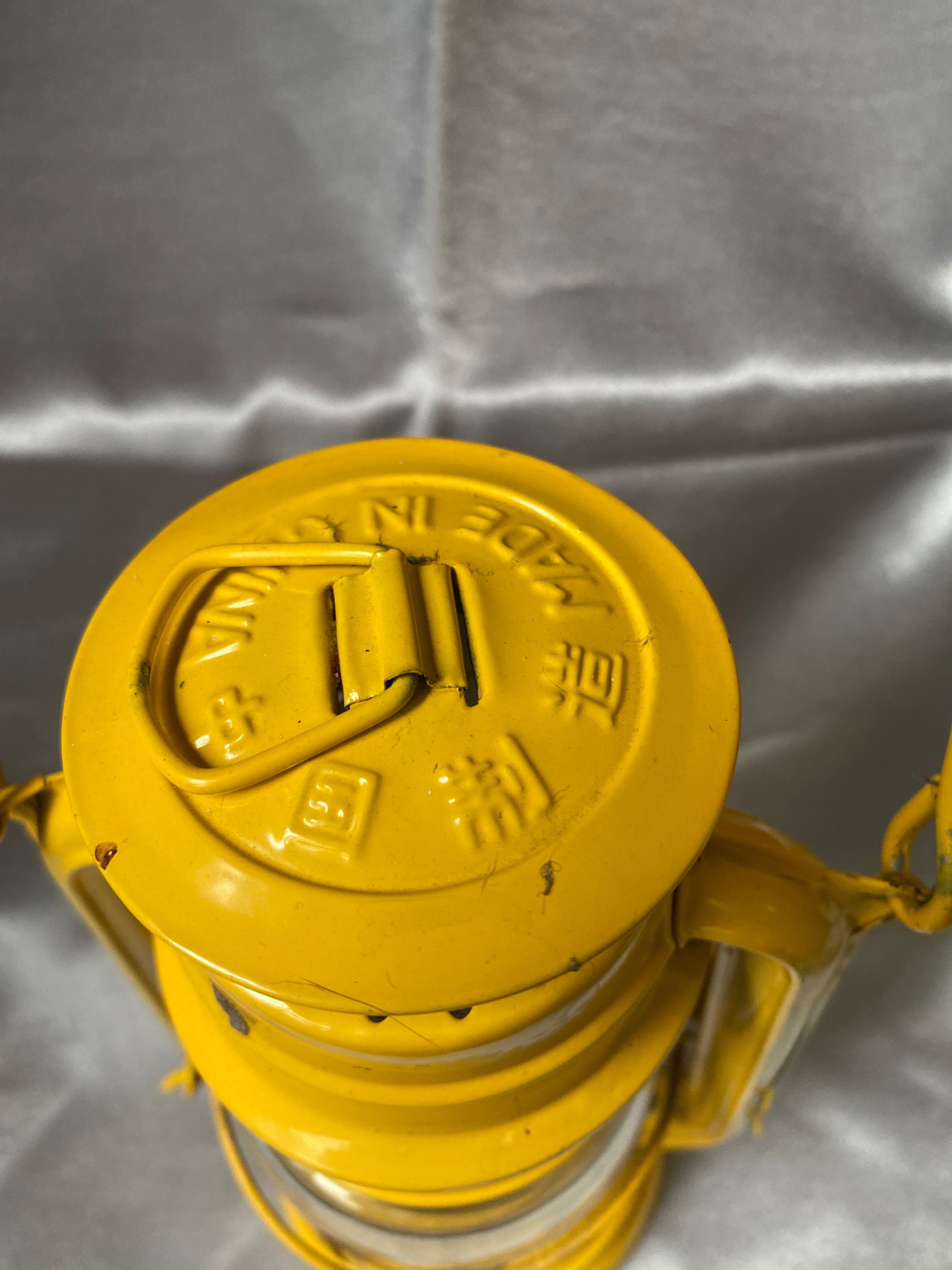 Lampa naftowa chińska
