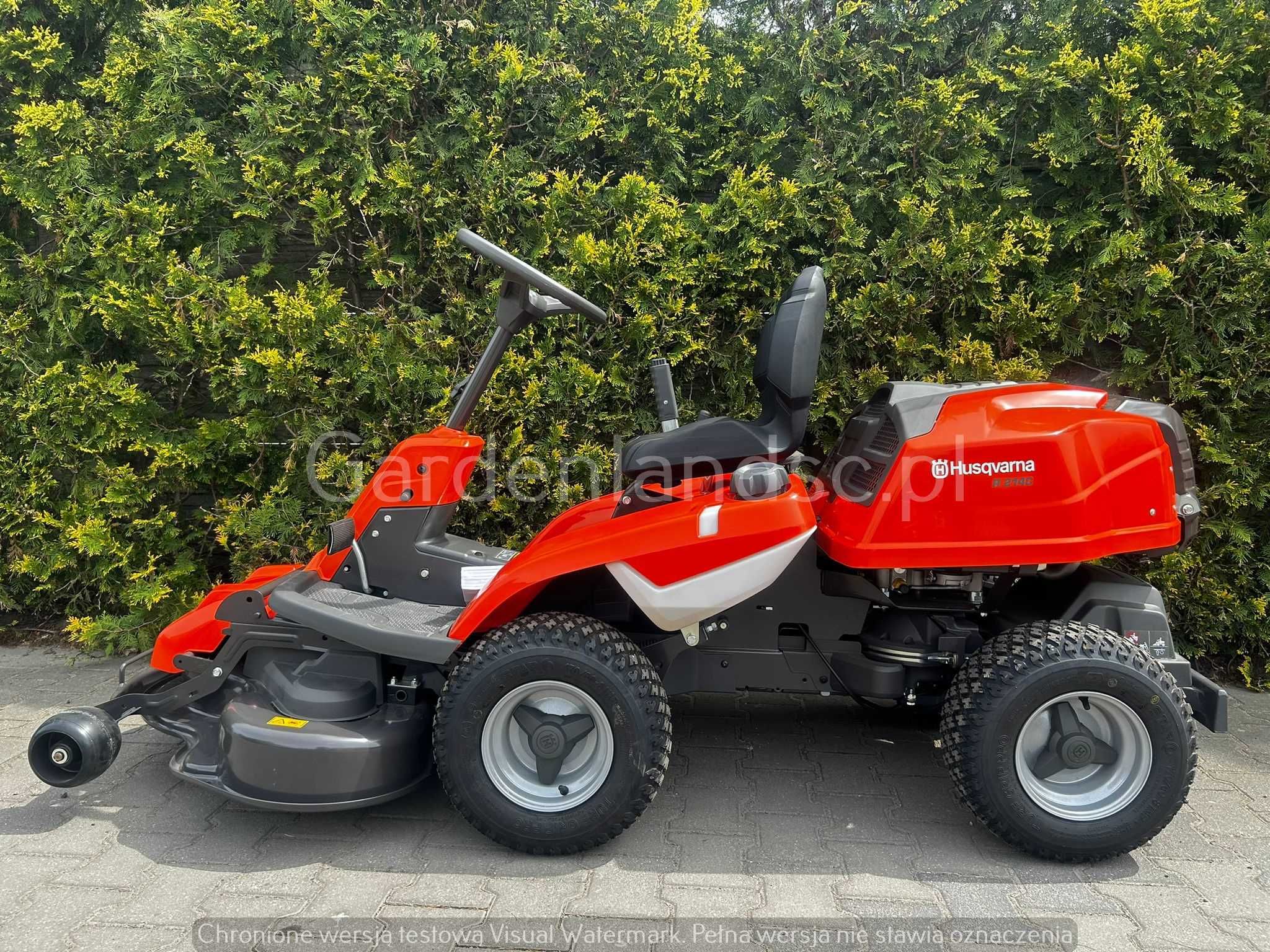 NOWY Rider traktorek kosiarka Husqvarna R 214C z kosiskiem 94cm